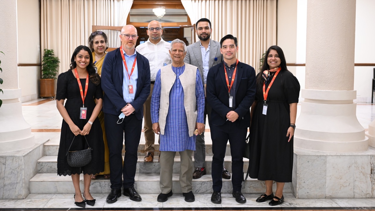 ভুয়া তথ্য মোকাবিলায় আরও কার্যকর পদক্ষেপ নিন: মেটাকে প্রধান উপদেষ্টা